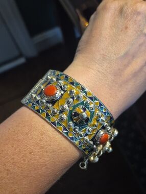Vintage Berber Kabyle hinged bangle bracelet Tribal Moroccan Algerian?